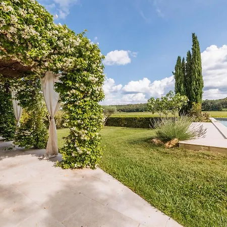 Sleeps 12 Pool Wifi Vila *