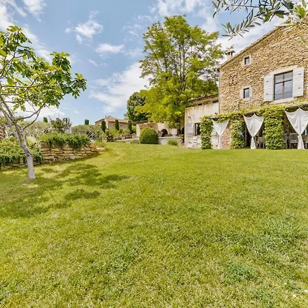 Sleeps 12 Pool Wifi * Cavillargues